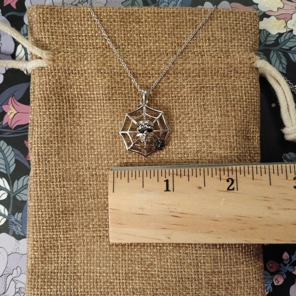 Spiderweb Pirate Skull Pendant - Picture 8 of 11